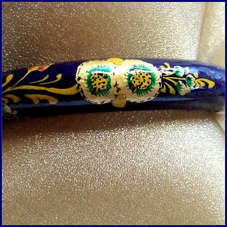 1980s India Hand Painted Wood Vintage Bangle Bracelet