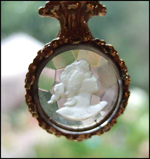 Signed Maxine Denker Cameo Pin Victorian Fleur de Lis Gold Brooch