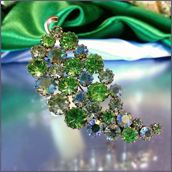 1940s Vintage Peridot Rhinestone Big Leaf Brooch