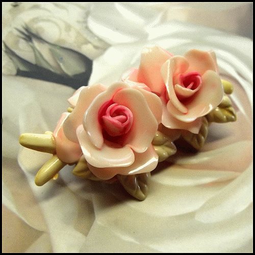 1930s English Celluoid Pink Roses Antique Brooch Pin