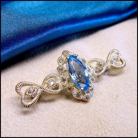 1960s Vintage Heart Pin Aquamarine w Diamonds in Sterling Silver 