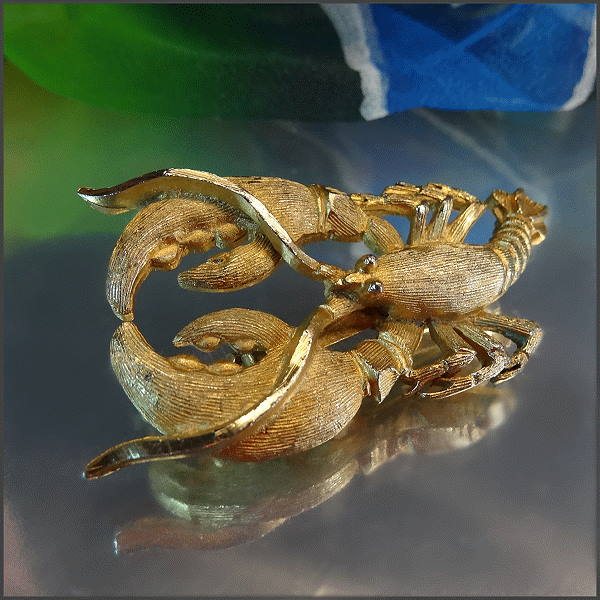 1950s Vintage Satin Gold Maine Lobster Brooch