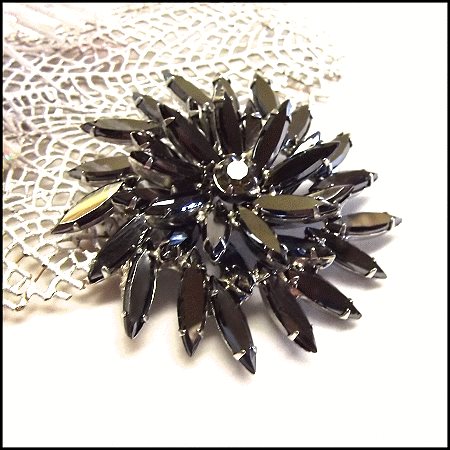 1950s Delizza Elster Juliana Spiral Hematite Vintage Brooch