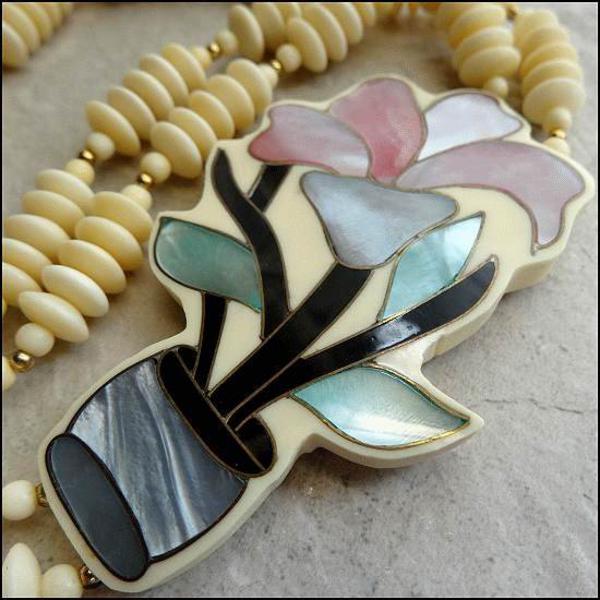 1980s Karla Jordan Mother of Pearl Orchid Vintage Necklace