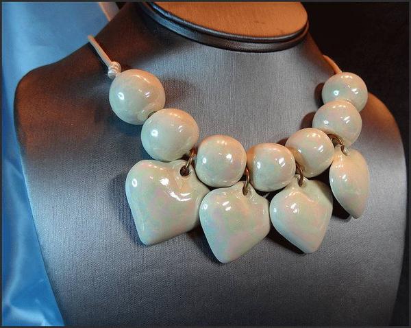 1970s Vintage Heart Necklace Pastel Iridescent Porcelain Beads 