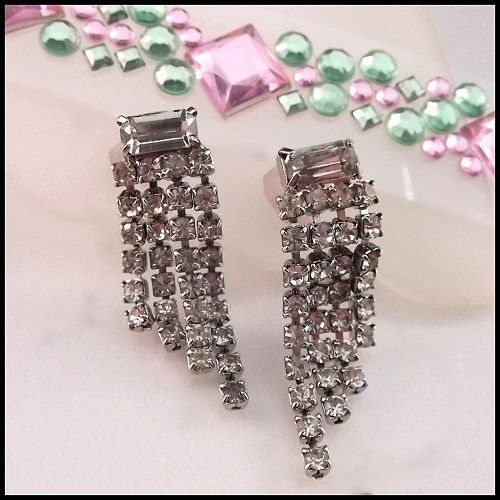 1950s Petite Waterfall Chandelier Rhinestone Vintage Earrings