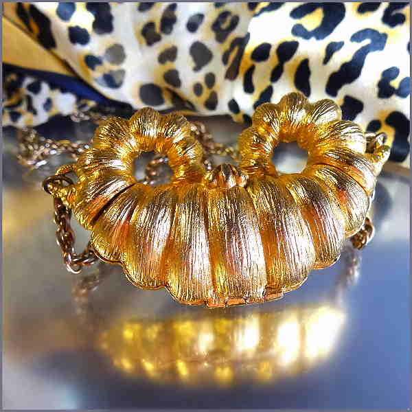 1972 Signed Estee Lauder Vintage Necklace Gold Crescent Solid Perfume 