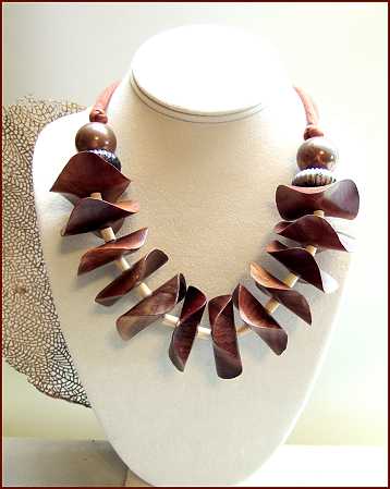 1980s Wood Bead Vintage Necklace Rare Costa Rican Waves