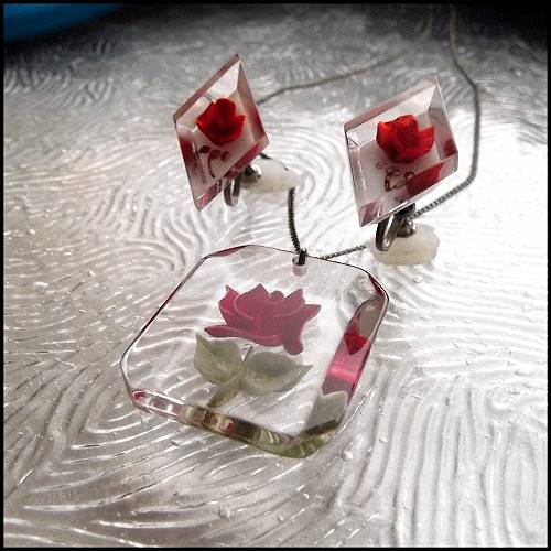 1950s Red Roses Carved Lucite Necklace w Earrings