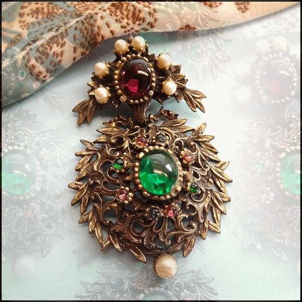 1950s FLORENZA Jeweled Renaissance Vintage Brooch or Pendant