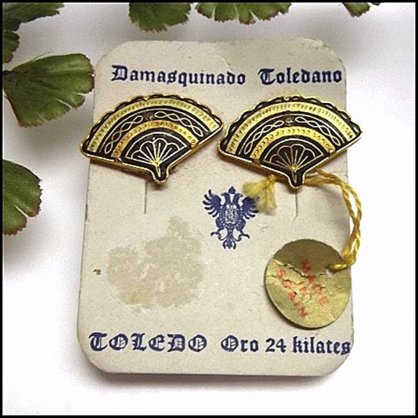 1950s Vintage Gold Earrings 24kt GP Gold Spanish Damascene Fans w Org Card