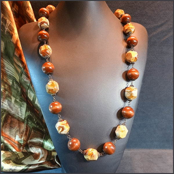 1950s Vintage Wood Bead Long Necklace w Earthy Agates