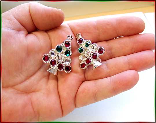1980s Vintage Christmas Tree Earrings Silver w Red Green Rhinestones 