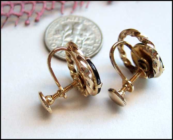 1960s Vintage Murano Glass Italian Earrings 12kt GF Petite Roses