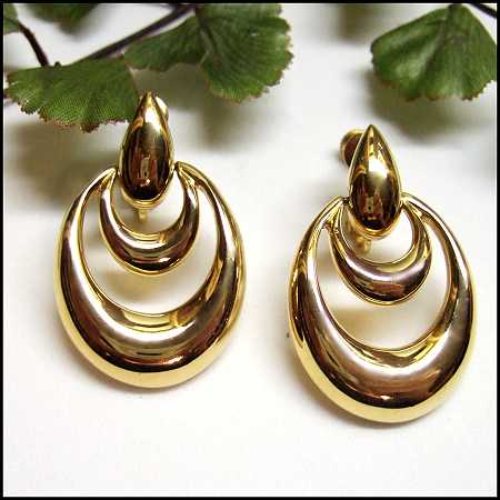 1960s Signed NAPIER Gold Hoop Retro Vintage Clip Earrings