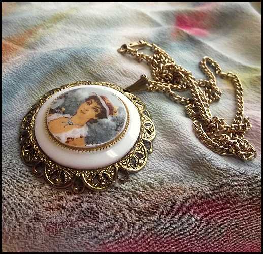 1950s German Victorian Lady Cameo Milk Glass Vintage Pendant Necklace