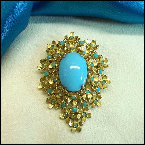 1950s Victorian Style Vintage Brooch Gold w Robins Egg Blue Glass 
