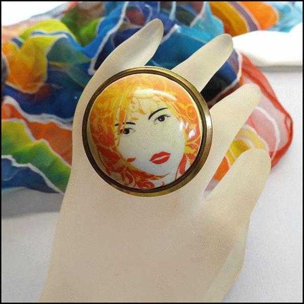 Retro Ladies Ring Big Mod Lady Face 1960s Jewelry