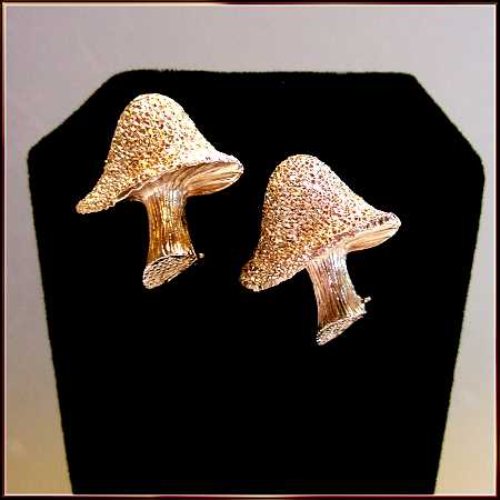 1960s DeNicola 18kt Gold GP Vintage Mushroom Scatter Pins Set