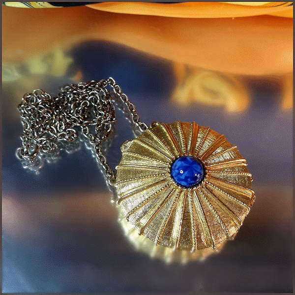 1973 Signed Estee Lauder Gold Empire Solid Perfume Vintage Pendant Necklace