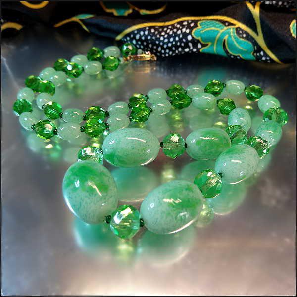 1950s Rare Jade Glass Thuringia Bead Vintage Necklace