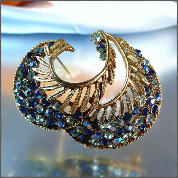 1950s Signed BSK Blue Peacock Rhinestone Vintage Feather Brooch