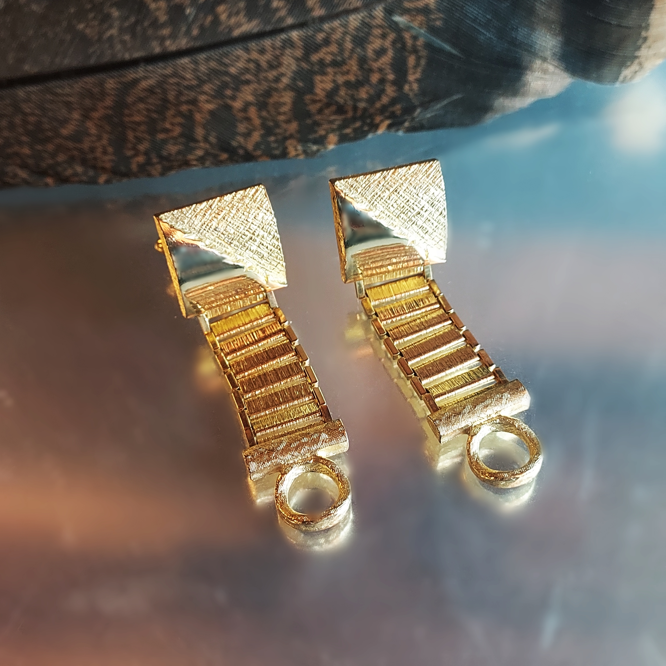 1970s DANTE Signed Bold Gold Vintage Cufflinks