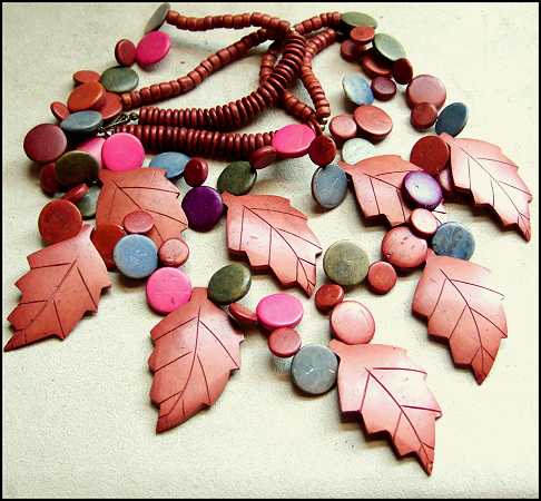 1980s Vintage Wood Necklace Costa Rican Tropical Hardwood Leaf Design