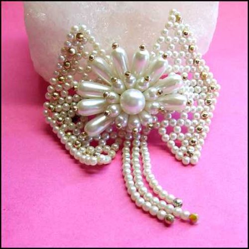 1960s Vintage Pearl Barrette Hair Bow Signed Fairland