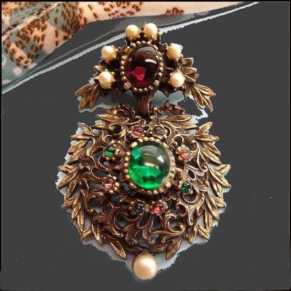1950s FLORENZA Jeweled Renaissance Vintage Brooch or Pendant