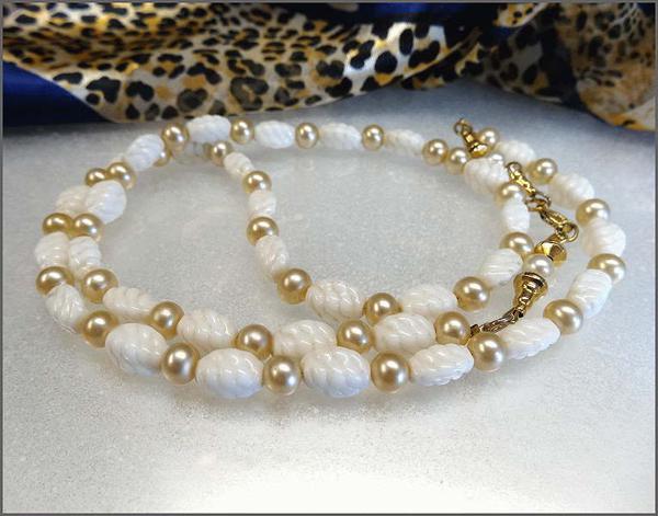 1950s Scarab Milk Glass w Pearls Vintage Necklace