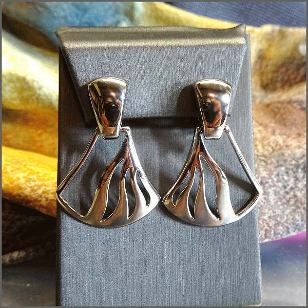 1950s Designer Signed Monet Retro Modern Vintage Clip Earrings