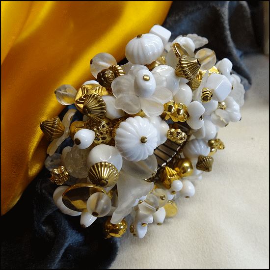1960s Crazy Wild Gold n White Vintage Cha Cha Bracelet