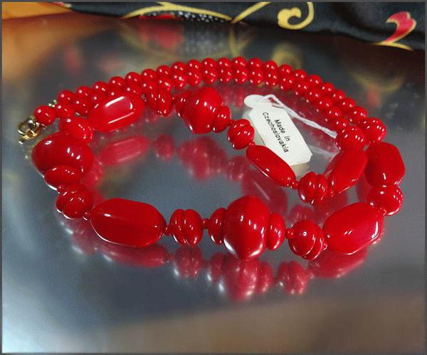 1980s Czech Vintage Necklace Red Glass w Original Hang Tag 