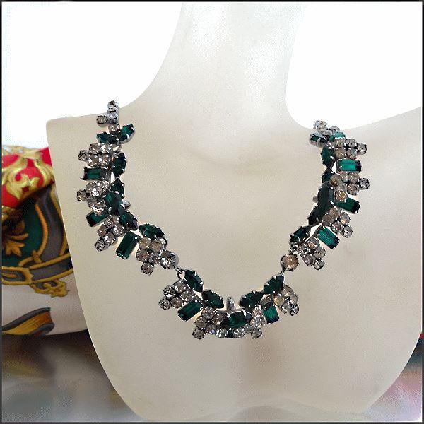 1950s Glamorous Emerald Crystal Schreiner Vintage Necklace