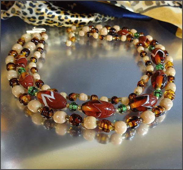 1950s Bohemian Triple Strand Tortoise Glass Vintage Necklace