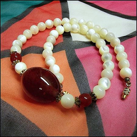 1960s Rare Mother of Pearl Shell Carnelian Glass Vintage Necklace