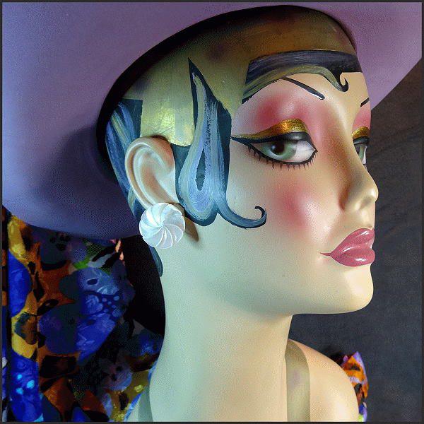 1960s Vintage Earrings Mother of Pearl Pinwheel Flowers