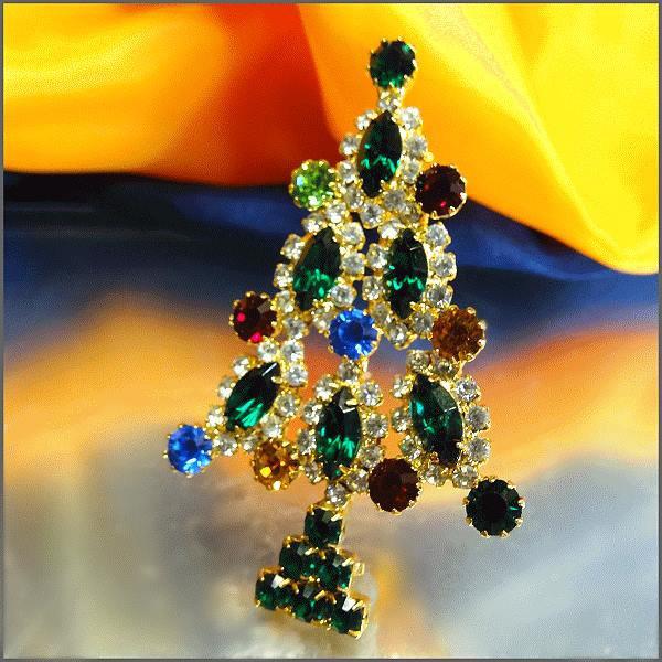 1980s Vintage Christmas Tree Pin Eisenberg Ice Swarovski Crystals 