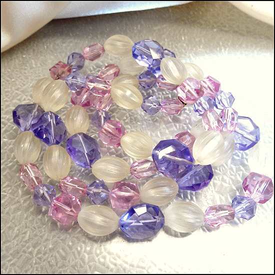 1960s Long Vintage Lucite Necklace Ice Jewels Lucite Lavender n Pink 