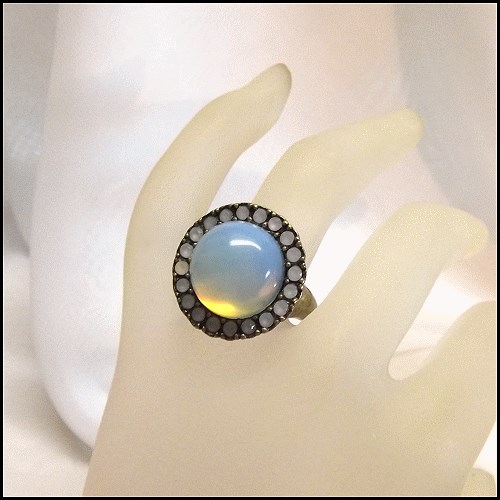 Authentic 1950s Vintage Opal Glass Moonstone Ring