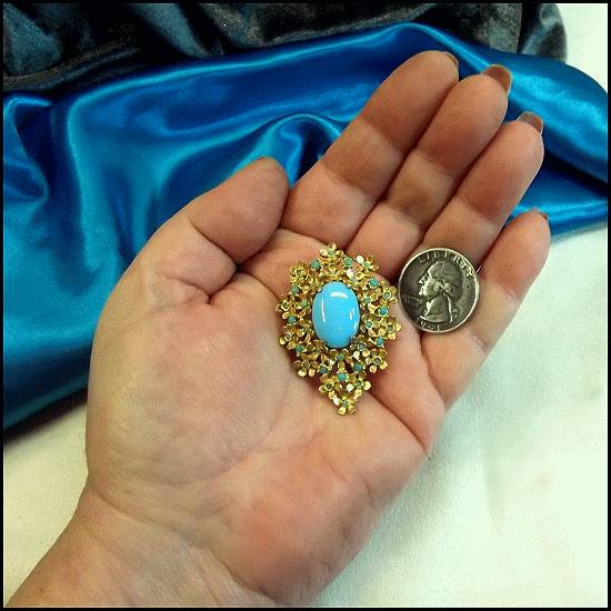 1950s Victorian Style Vintage Brooch Gold w Robins Egg Blue Glass 