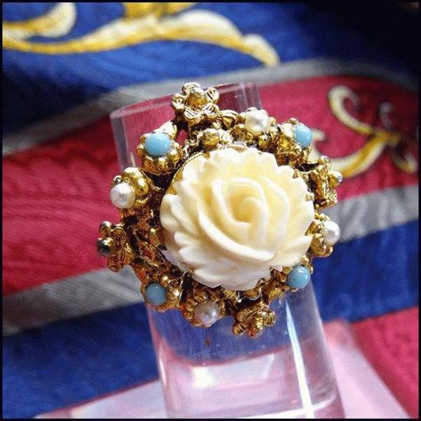 1960s Carved Rose Vintage Ring Antique Style w Pearls