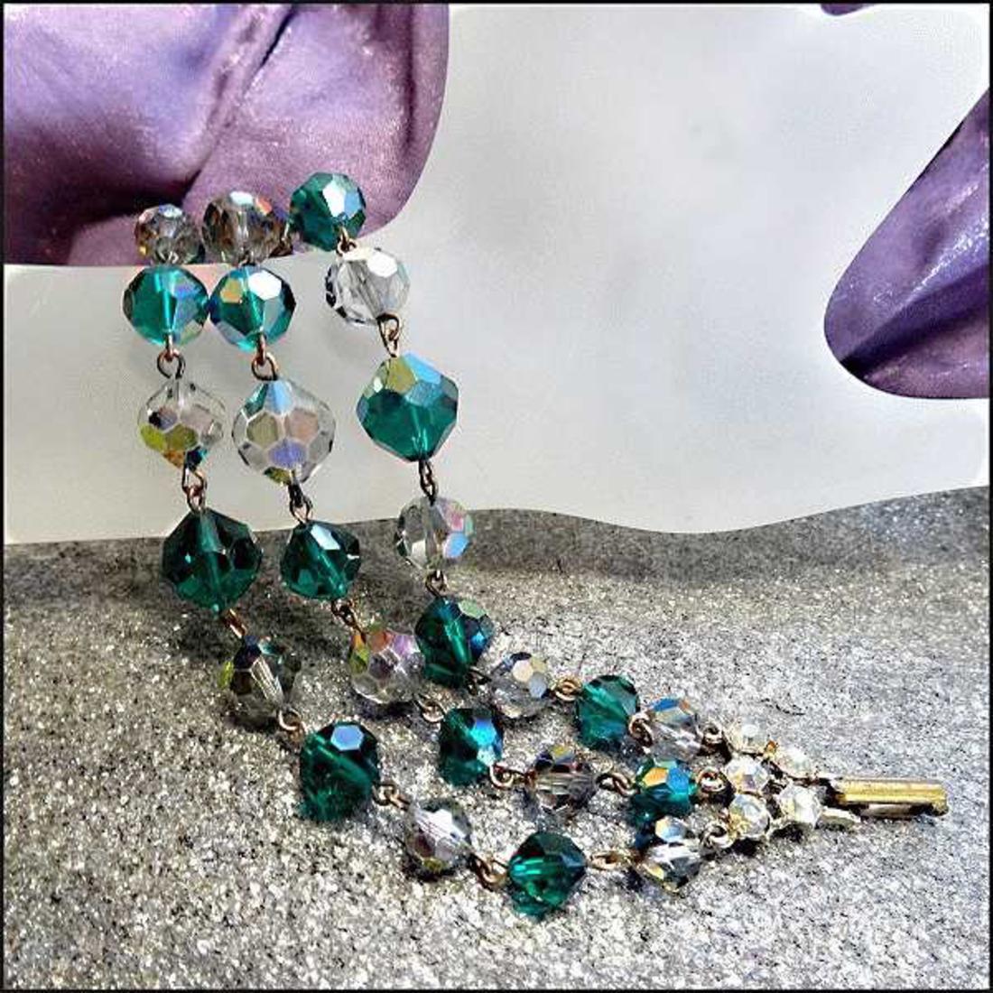 Book Piece 1950s Trifari Emerald Crystal Vintage Bracelet 3 Strand