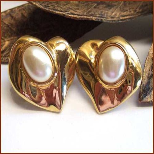1980s Vintage Pearl Earrings Gold Hearts Signed DAUPLAISE