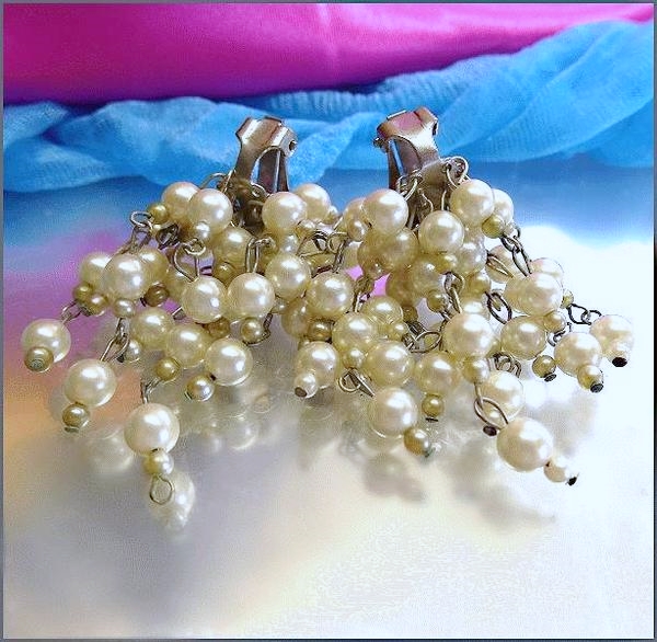 1950s Vintage Pearl Clip Earrings Chandelier Dangles