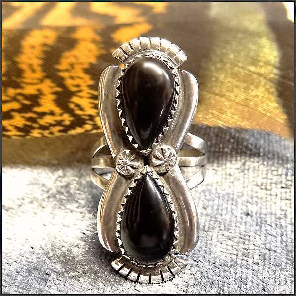 1970s Vintage Native American Ring Sterling Silver w Onyx Sz 7