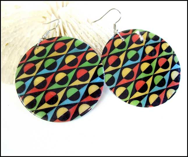 1980s Vintage Pierced Earrings Modern Escher Art Mother of Pearl 