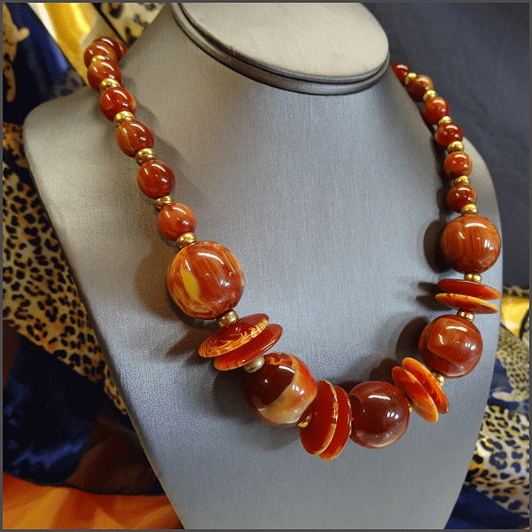 1970s Signed Greece Paprika Lucite Vintage Neckace