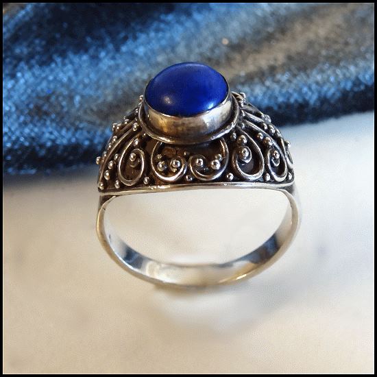 Vintage 1980s Lapis Lazuli Sterling Silver Ring Persian Motif Sz 9